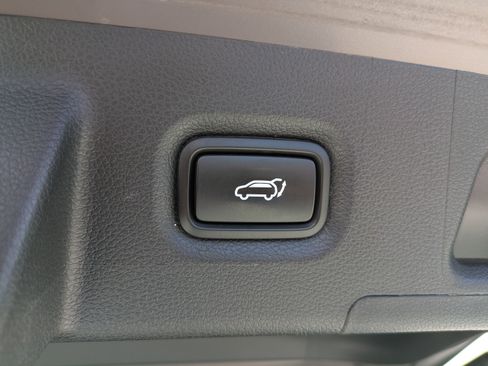 Used 2020 Hyundai Santa Fe Limited FWD image 12