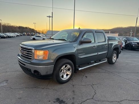 Used 2010 GMC Sierra 1500 SLE w/ All-Terrain Package image 4