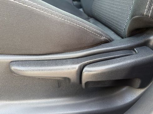 Used 2019 Nissan Versa SV FWD image 13
