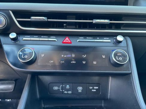 Used 2025 Hyundai Sonata SEL FWD image 18