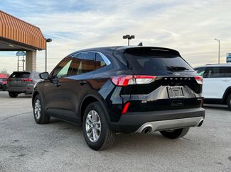 Used 2021 Ford Escape SE video 3