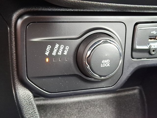 Certified 2018 Jeep Renegade Sport w/ Power & Air Group AWD/4WD image 28