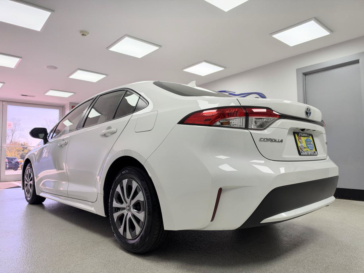 Used 2022 Toyota Corolla LE FWD image 5