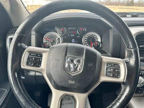 Used 2018 RAM 1500 Laramie w/ Convenience Group AWD/4WD image 13