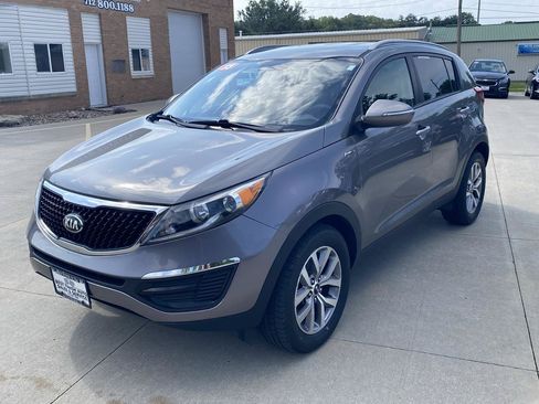 Used 2015 Kia Sportage LX AWD/4WD image 2
