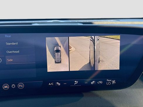 Used 2025 Buick Enclave Preferred image 14