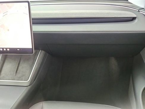 Used 2026 Tesla Model Y Long Range image 35