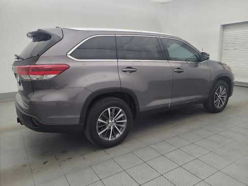 Used 2019 Toyota Highlander XLE FWD image 10