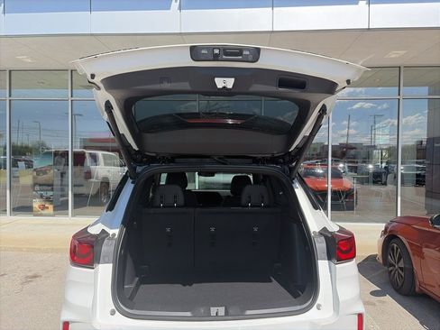 Used 2025 Chevrolet TrailBlazer RS w/ Convenience Package image 4