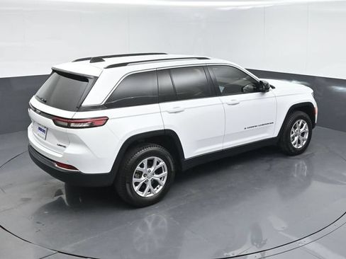 Used 2022 Jeep Grand Cherokee Limited AWD/4WD image 43
