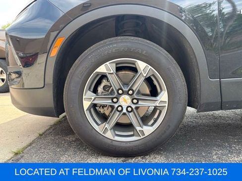 Certified 2025 Chevrolet Blazer LT w/ Convenience Package FWD image 5
