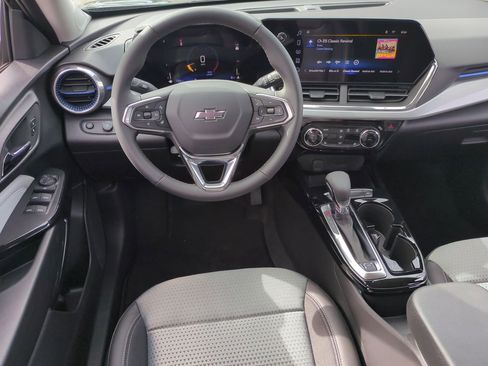 New 2026 Chevrolet Trax LT w/ Driver Confidence Package FWD image 20