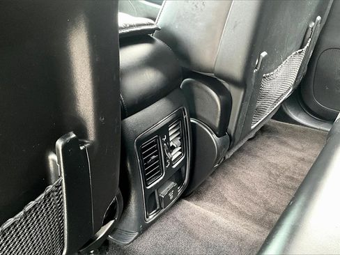 Used 2018 Jeep Grand Cherokee Altitude image 10