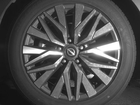 Used 2025 Nissan Altima 2.5 SV image 12