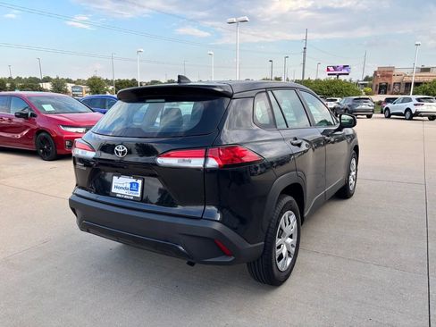 Used 2023 Toyota Corolla Cross L FWD image 5