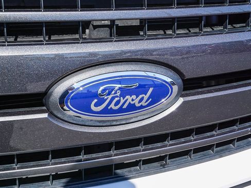 Used 2020 Ford F150 XLT w/ Equipment Group 302A Luxury image 11