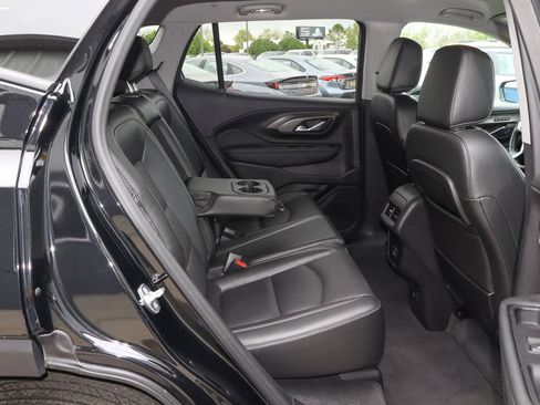 Used 2024 GMC Terrain SLT AWD/4WD image 25
