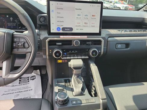 Certified 2026 Toyota Tacoma Limited AWD/4WD image 27
