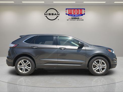Used 2017 Ford Edge Titanium w/ Technology Package AWD/4WD image 2