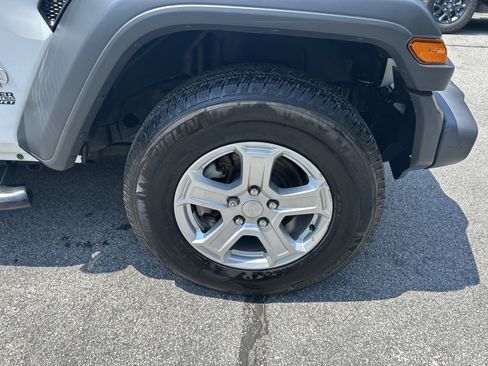 Certified 2019 Jeep Wrangler Unlimited Sport S AWD/4WD image 5
