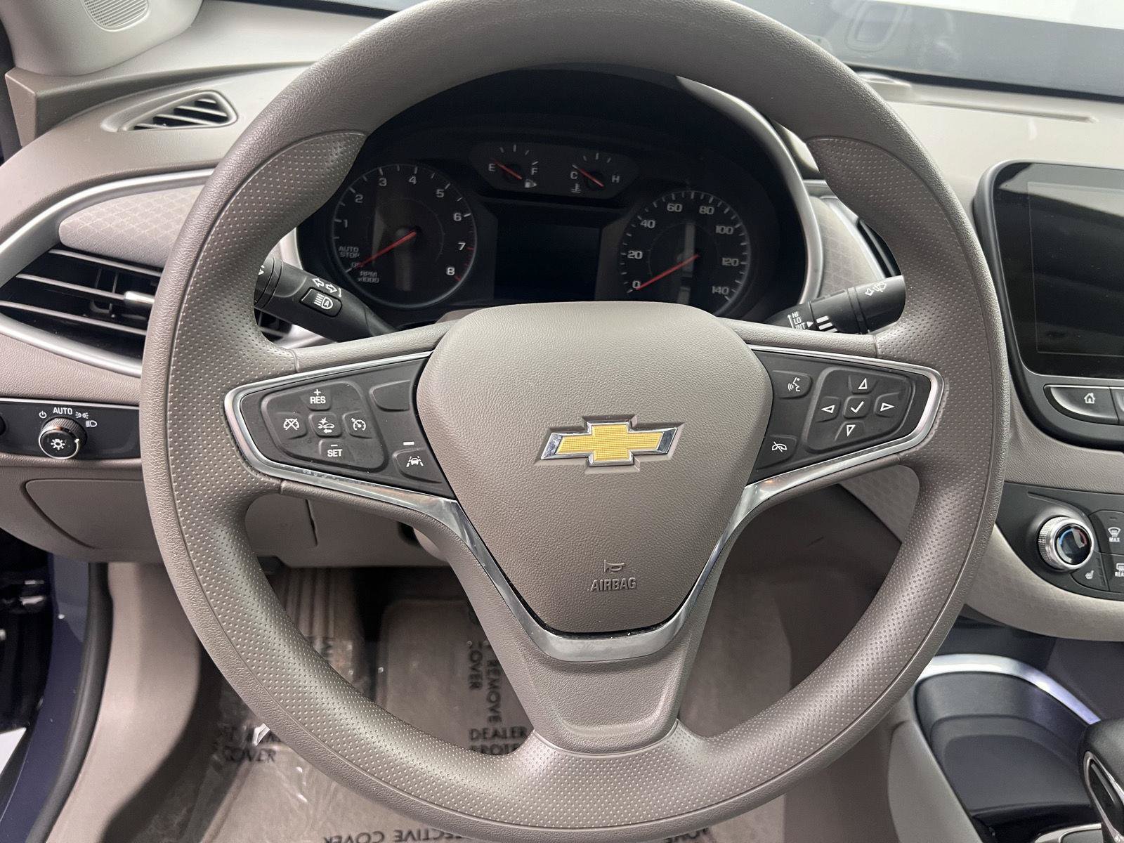 Used 2025 Chevrolet Malibu LT FWD image 6