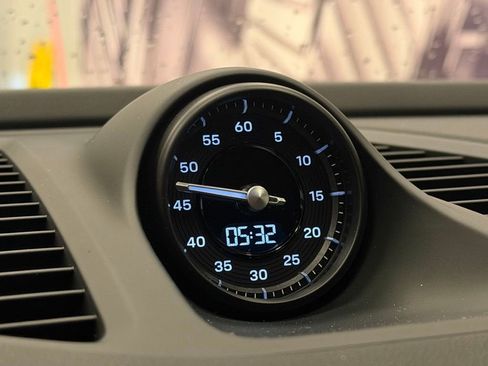 New 2025 Porsche Macan 4S Electric image 29