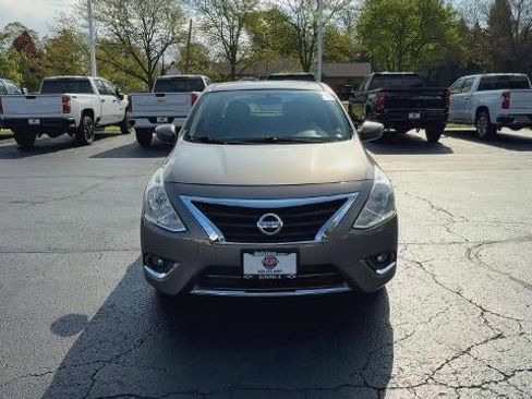 Used 2015 Nissan Versa FWD image 3