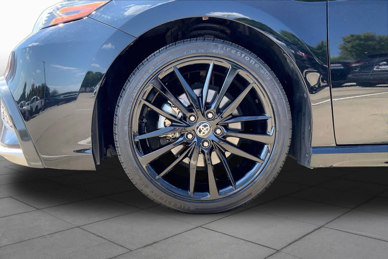 Used 2024 Toyota Camry XSE FWD image 11