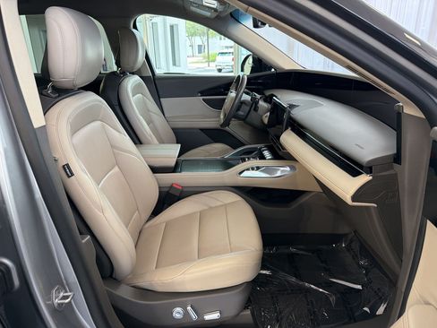 Used 2024 Lincoln Nautilus Premier AWD/4WD image 26