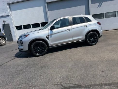 Used 2025 Mitsubishi Outlander Sport LE AWD/4WD image 21
