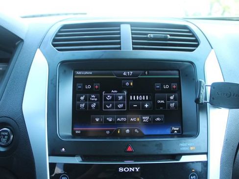 Used 2015 Ford Explorer Limited w/ Equipment Group 302A AWD/4WD image 19