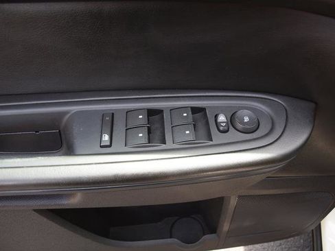 Used 2014 GMC Acadia SLE AWD/4WD image 9
