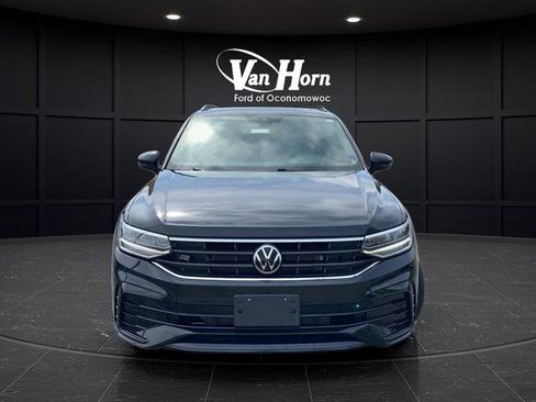 Used 2022 Volkswagen Tiguan SE R-Line AWD/4WD image 2