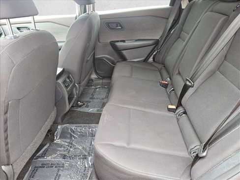Used 2023 Nissan Rogue S FWD image 18