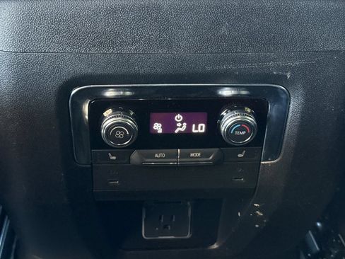 Used 2025 GMC Yukon Denali AWD/4WD image 20