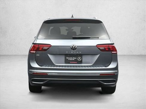Used 2022 Volkswagen Tiguan SE FWD image 5