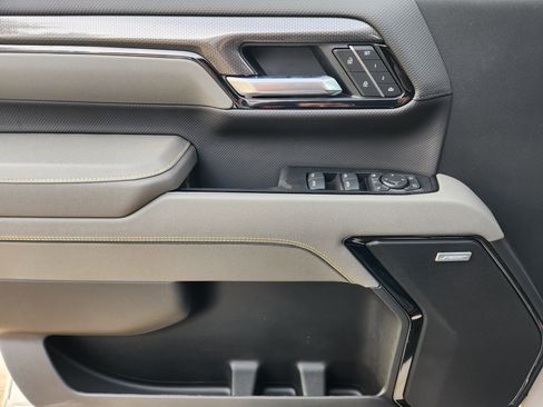 New 2026 Chevrolet Silverado 2500 ZR2 image 23