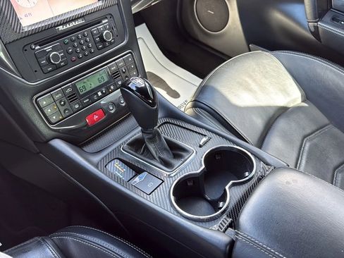Used 2014 Maserati GranTurismo Sport image 32