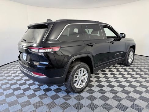 New 2025 Jeep Grand Cherokee Laredo X image 6