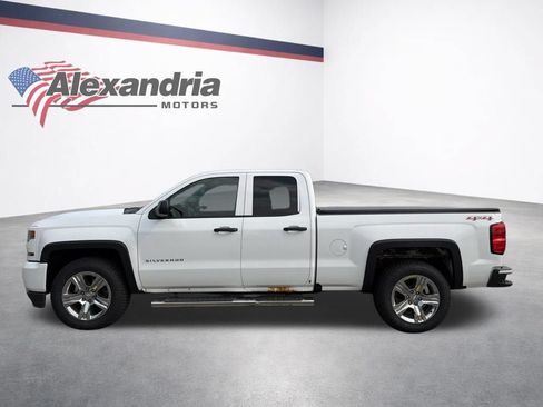 Used 2016 Chevrolet Silverado 1500 Custom w/ Custom Convenience Package AWD/4WD image 9