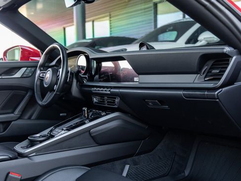 Certified 2024 Porsche 911 Targa 4 image 42