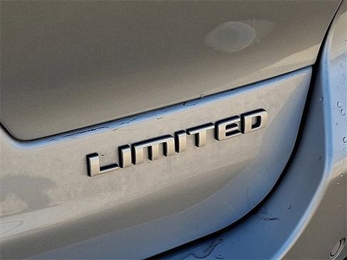 Used 2024 Jeep Grand Cherokee L Limited image 30