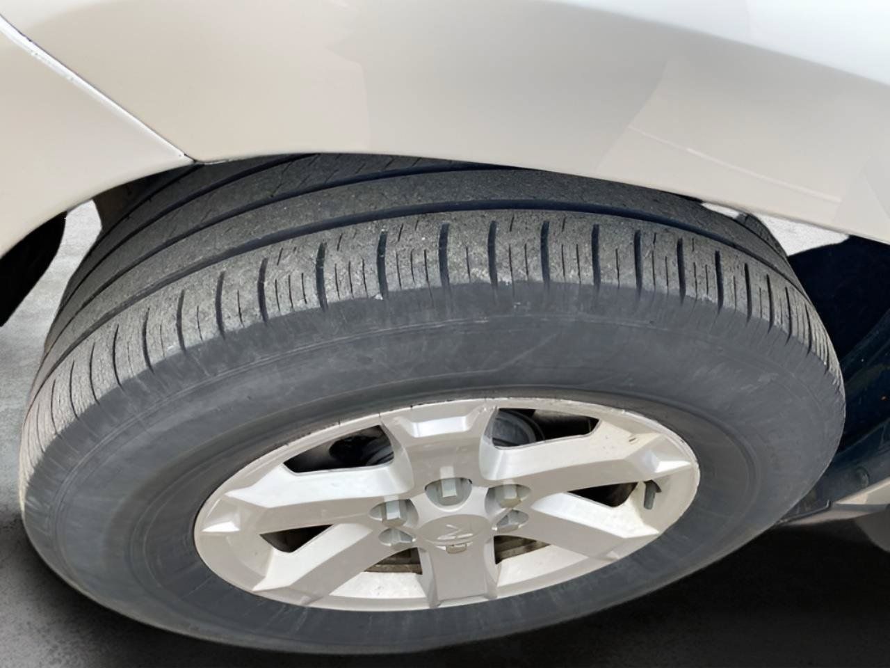 Used 2007 Saturn Outlook XE w/ Advanced Audio Pkg FWD image 27