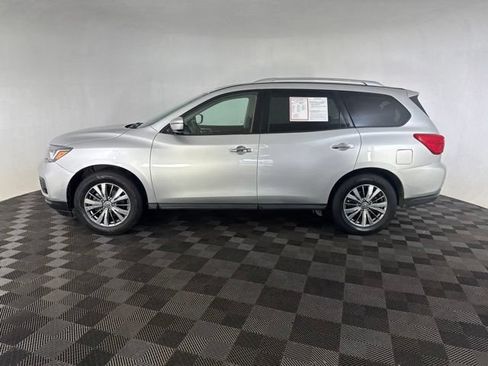 Used 2019 Nissan Pathfinder SV AWD/4WD image 8