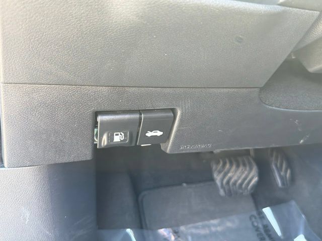 Used 2023 Nissan Kicks SV FWD image 29