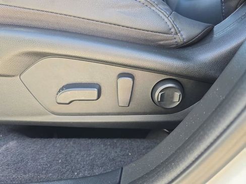 Certified 2025 Subaru Forester Limited image 15