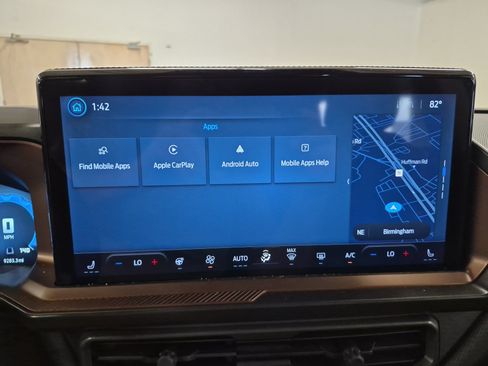 Certified 2025 Ford Bronco Sport Outer Banks w/ Outer Banks Tech Package+ AWD/4WD image 36
