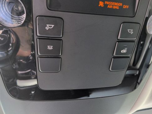 Certified 2023 Kia Carnival LX FWD image 25