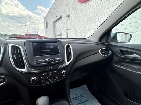 Used 2022 Chevrolet Equinox LT FWD image 15