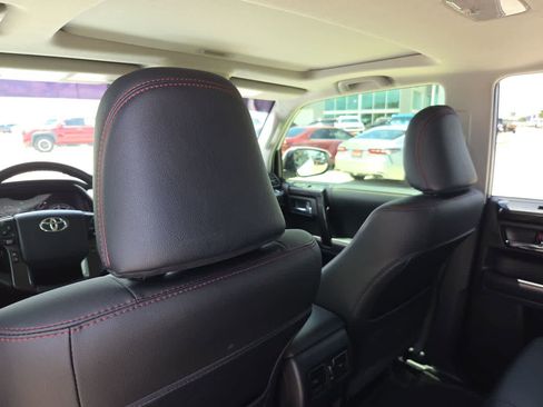 Used 2024 Toyota 4Runner TRD Off-Road Premium w/ Moonroof Package AWD/4WD image 19